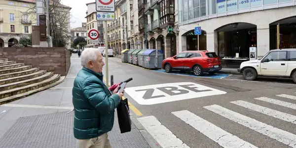 La plataforma contra la Zona de Bajas Emisiones de Torrelavega presenta otra demanda para frenar su implantación